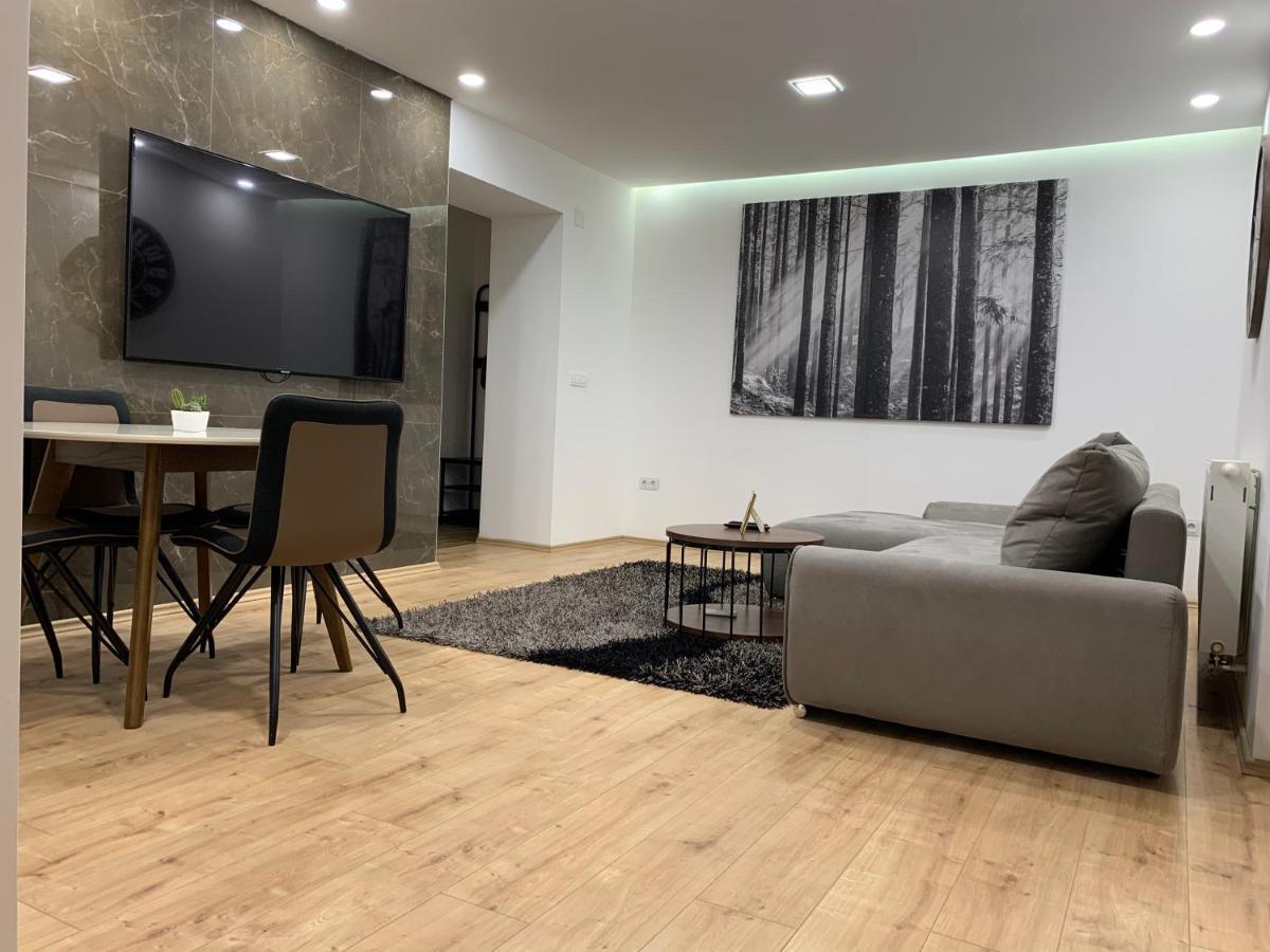 Black Apartment By Alex Rafael ซาเกร็บ ภายนอก รูปภาพ